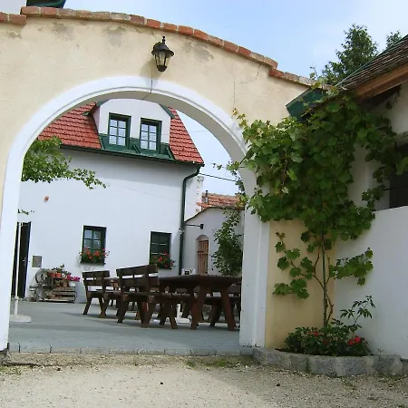 Hanfthal-hof Bed & Breakfast *